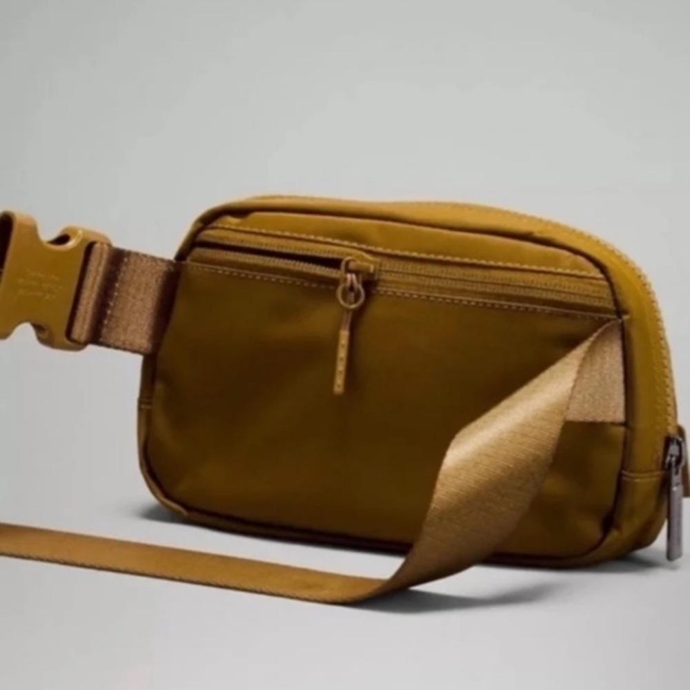 lululemon athletica Small Travel Pouch in Brown - Picture 2 of 5